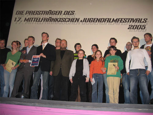 JuFiFe17: Preisträger und Jury auf der Bühne