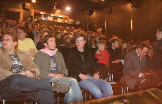 Publikum bei der Preisverleihung ©Parabol